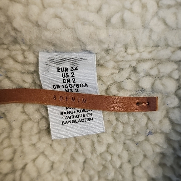 Women's Blue Denim Jacket with Sherpa Lining - Picture 2 of 5